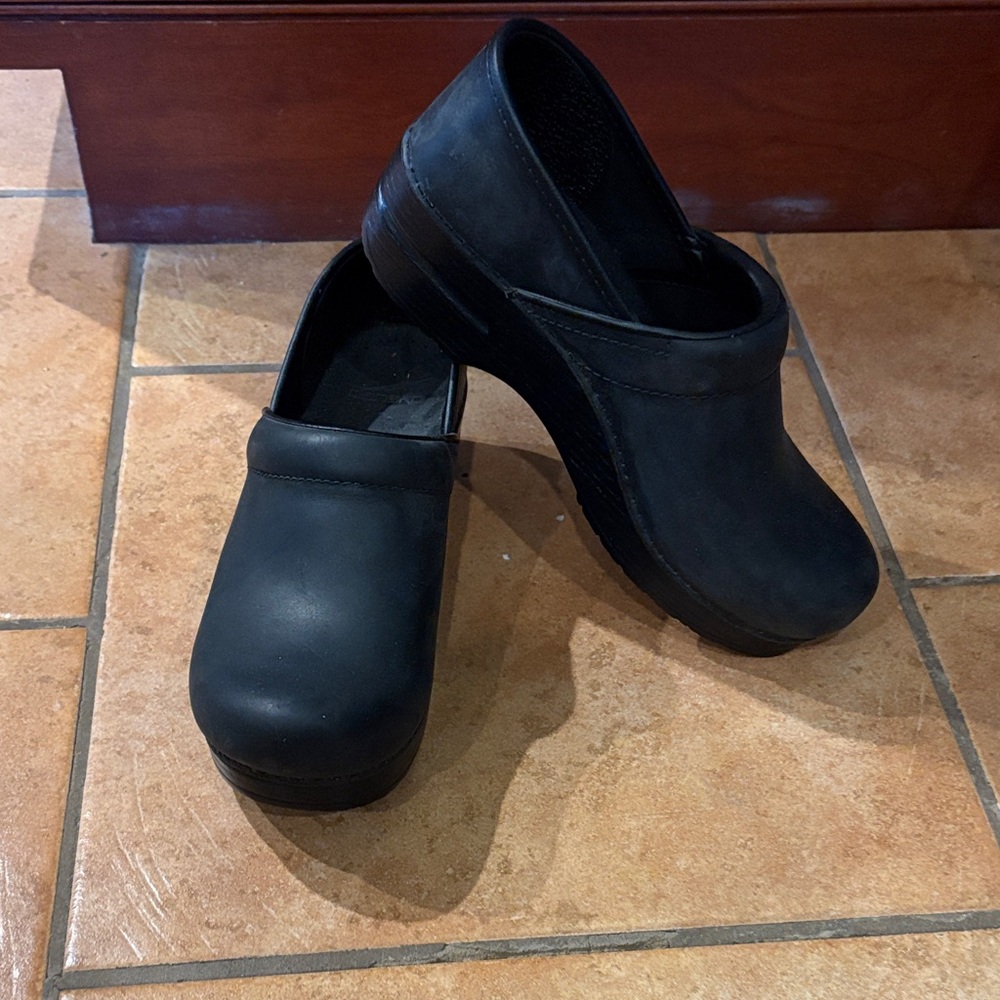 Dansko Classic Black Mules